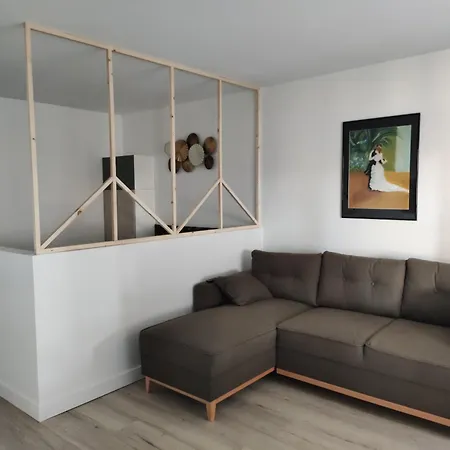 200m De La Apartament *